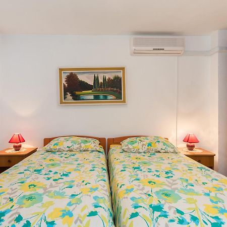 Kamelija Apartment Rovinj Exterior foto